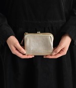 エアリーゴート外がま口2つ折り財布(B・シルバー)