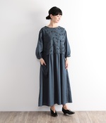 【コラボ】立体花刺繍ワンピース(ネイビー)