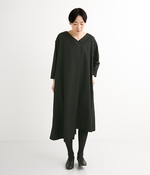 アシンメトリーボックスタックVネックドレス(ブラック)