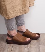 バルキーヒールバックベルトサンダル(B・キャメル)